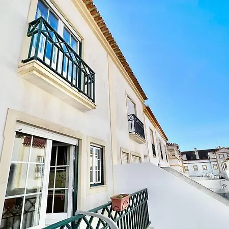 New! - The Surfer Pilot - Baleal 8pax فيلة *