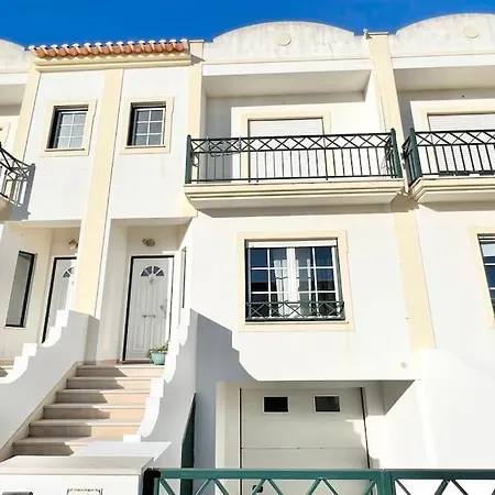 New! - The Surfer Pilot - Baleal 8pax فيريل